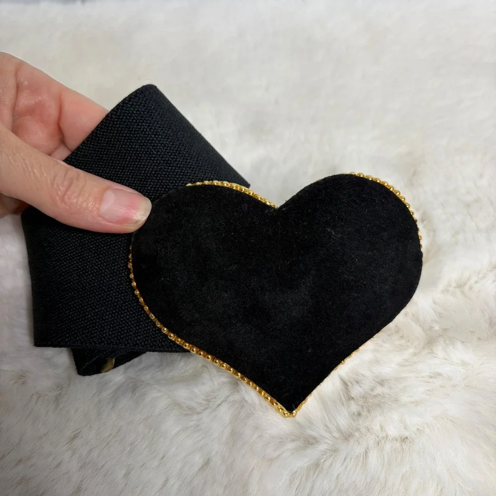 Vintage Style Black Elastic Cinch Belt Gold Beaded Velvet Heart Buckle 26 Inch